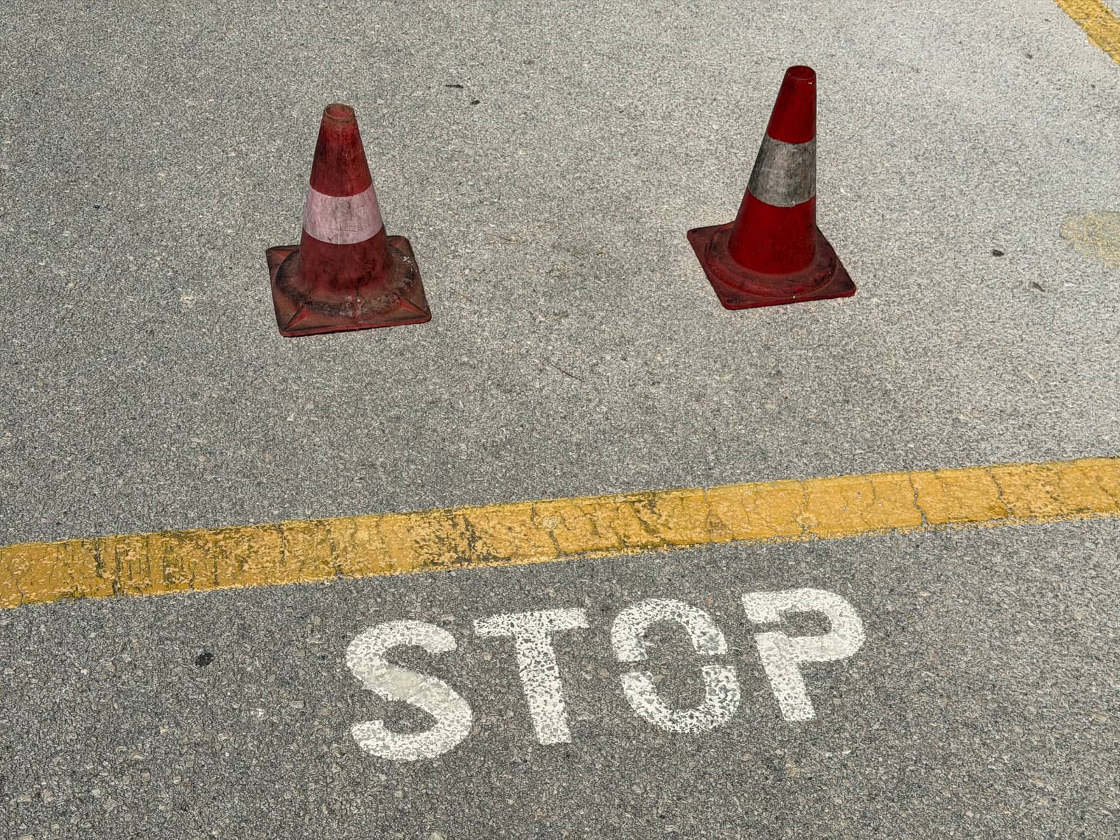 Čunjevi i označene linije na poligonu Autoškole Formula L