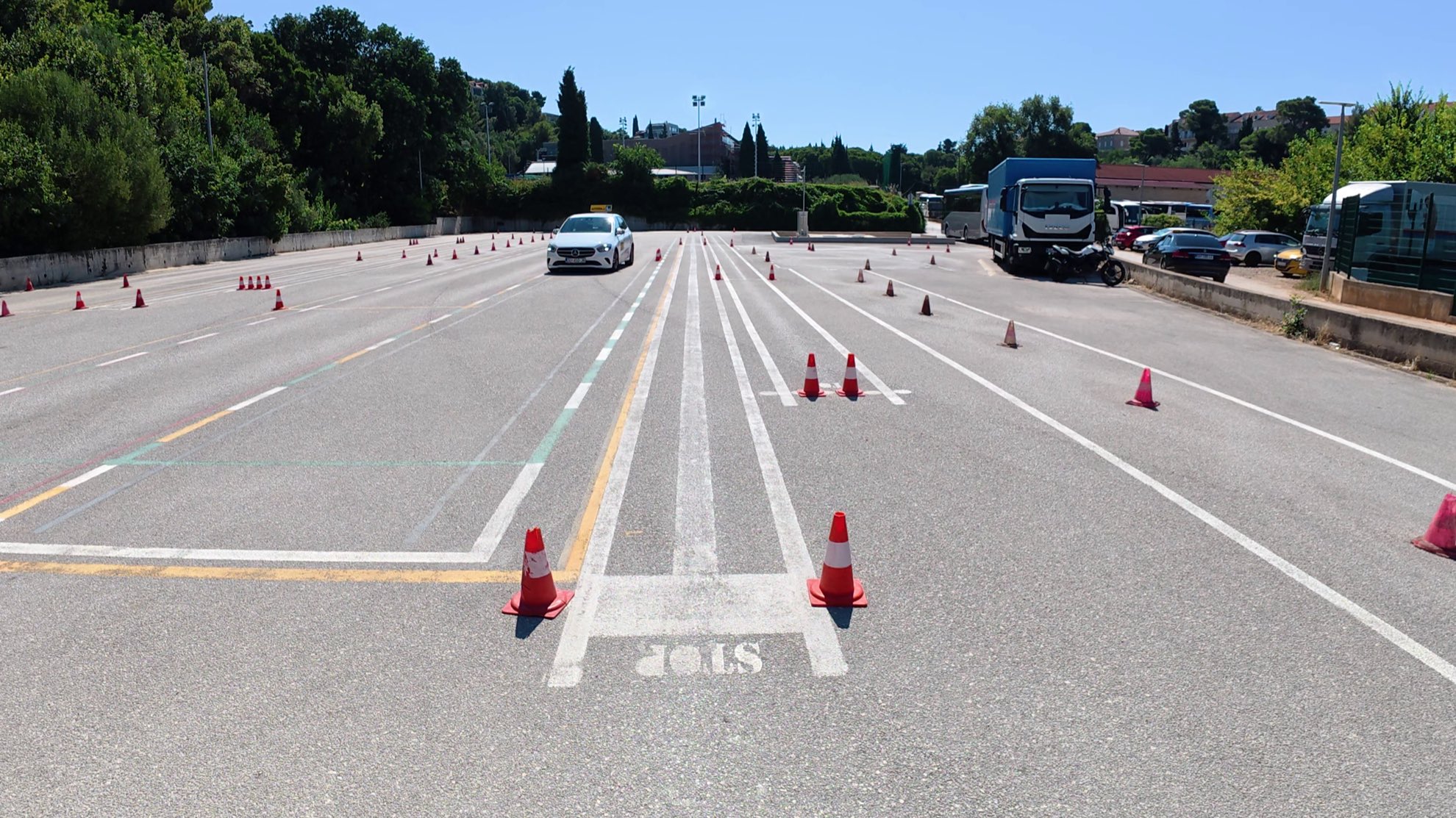 Označene površine za vježbu na poligonu Autoškole Formula L
